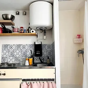 Cute Marais Private For 2 París