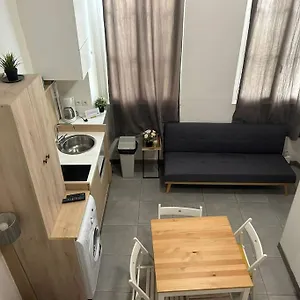  Appartement Studio Cosy Pour Trois Au Coeur Du Marais
