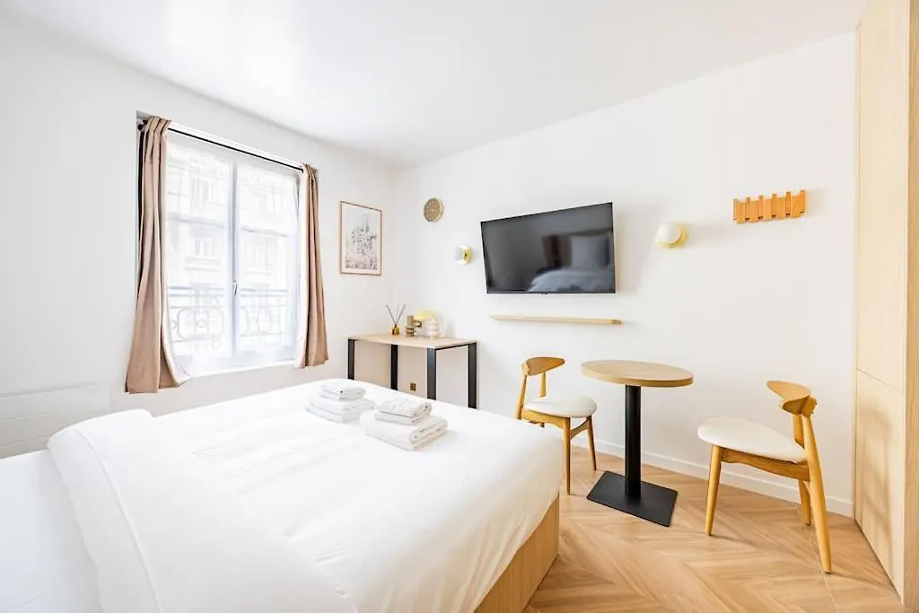 154 Suite Luxueuse-Etienne Marcel-Chatelet-Paris 3 Parijs